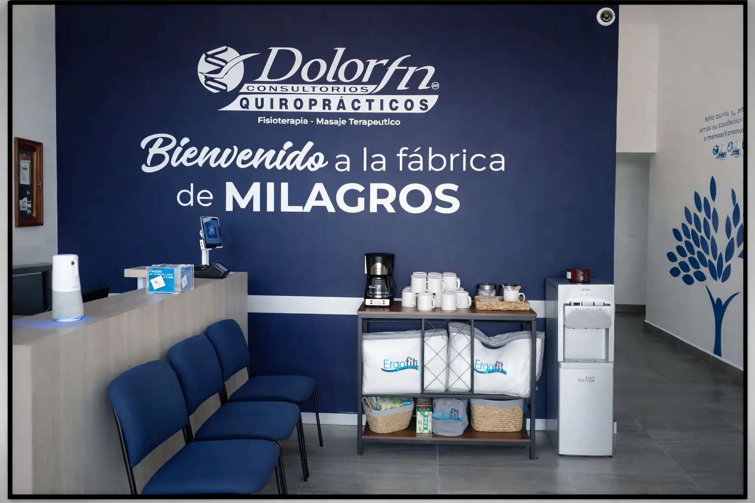Área de espera y ambiente relajado en Dolorfin Juriquilla – Urban Center Querétaro